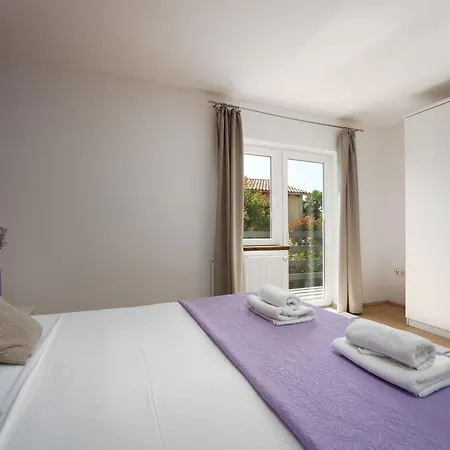 Casa Viola Mit Pool, Unweit Von Lanterna 度假居 Tar-Vabriga