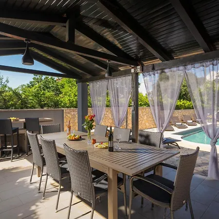 Casa Viola Mit Pool, Unweit Von Lanterna * Tar-Vabriga
