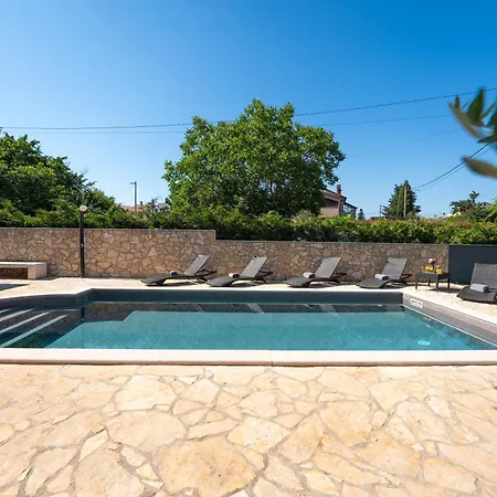 Casa Viola Mit Pool, Unweit Von Lanterna *