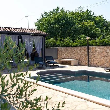 Holiday home Casa Viola Mit Pool, Unweit Von Lanterna